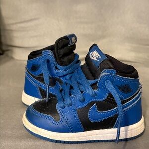 Toddler size 6c- Nike Kids Royal Blue and Black High-Top Sneakers